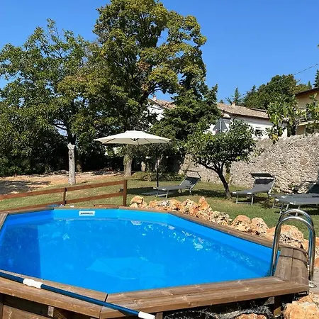 Apartment Nogarola - With Private Pool And Garden Costermano